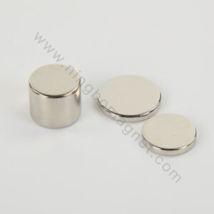 Customized Disc Magnet Sintered Neodymium Iron Boron Strong Round Magnet
